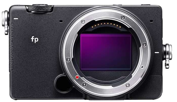 سیگما از کوچک‌ترین دوربین بدون آینه دنیا رونمایی کرد