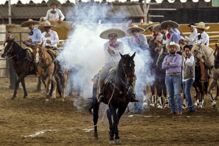 برگزاری مراسم سنتی گاو بازی در مکزیک‎