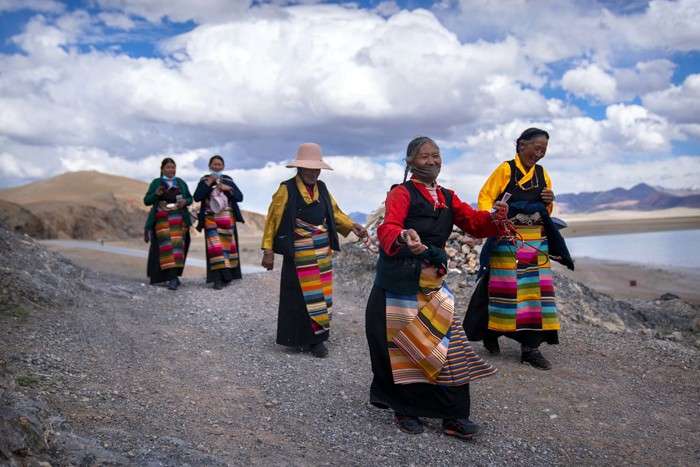 رهبر _ نگاه چین به زندگی تبتی ها بدون دالایی لاما