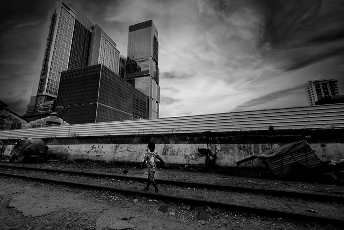 مجموعه عکس "زندگی در کنار خط راه‌آهن"