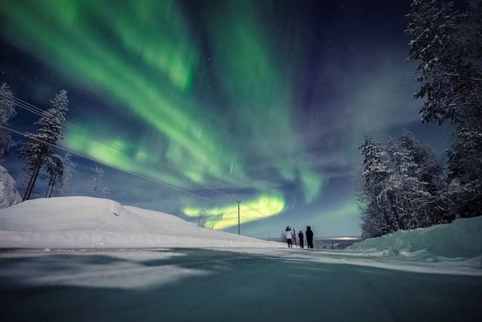 تصاویر زیبا از رقص شفق قطبی در آسمان