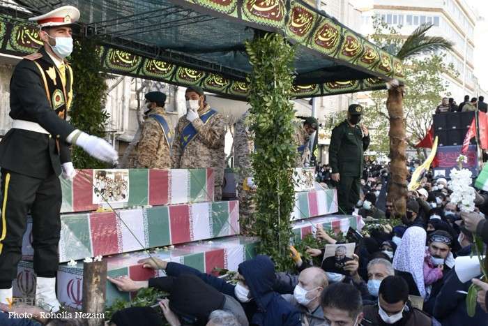 تشییع پیکرهای ۱۵۰ شهید دوران دفاع مقدس در تهران 1
