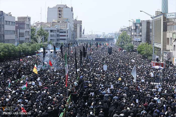 اقامه نماز و تشییع پیکر شهدای خدمت